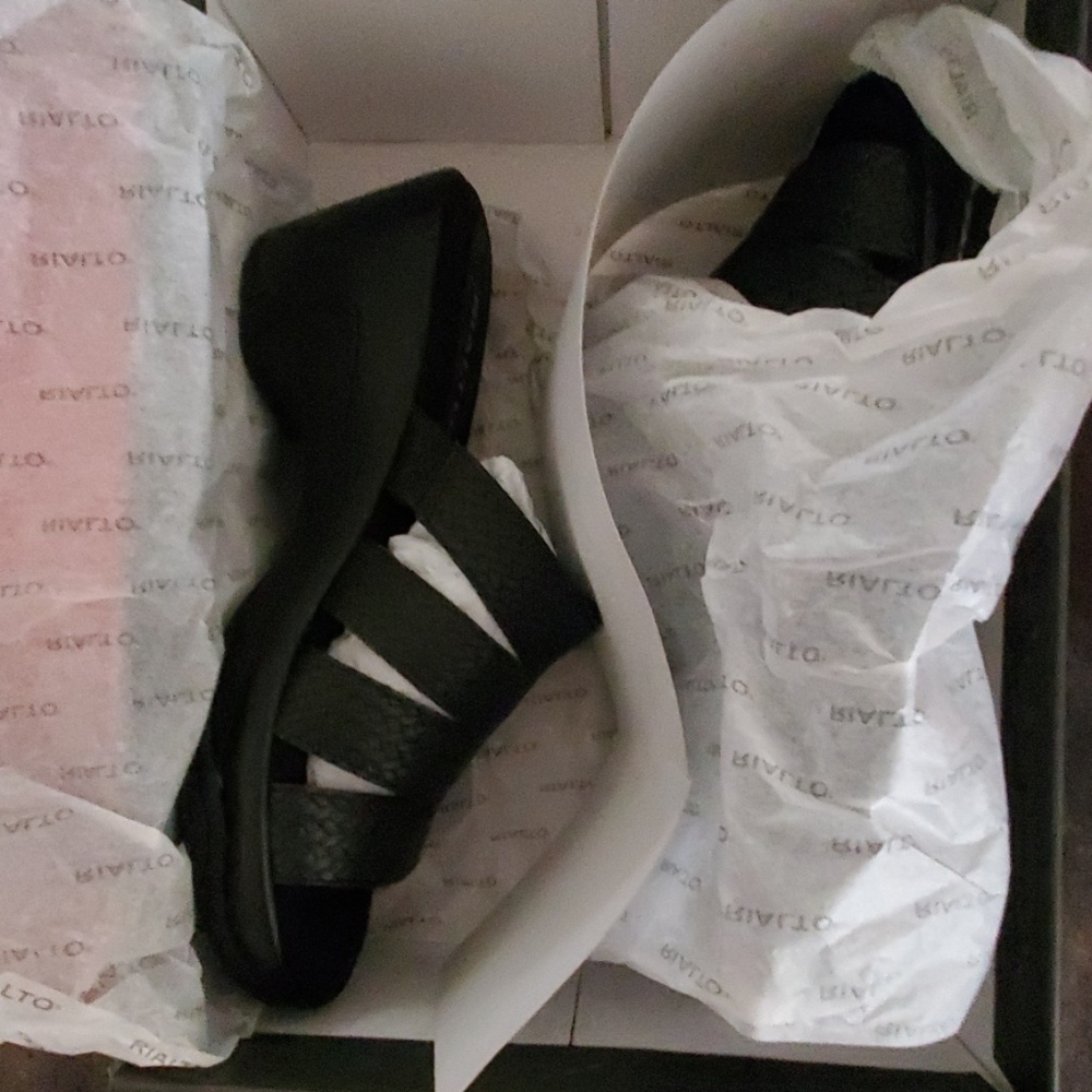 RIALTO  VALORA SANDALS